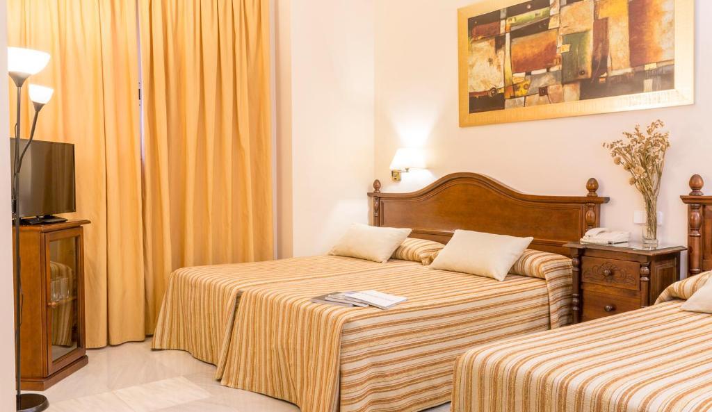 Hotel Gran Avenida Кория-дель-Рио Экстерьер фото